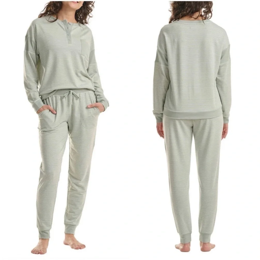 Splendid sage green and white stripe 2 piece loungewear set Size XL